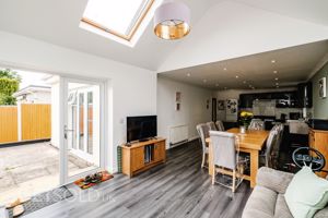 Photo 19- click for photo gallery